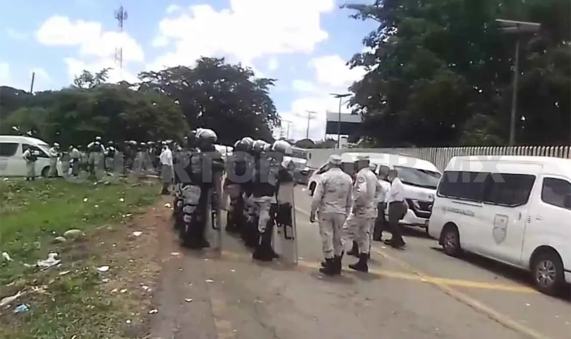 Aseguran a integrantes de minicaravana en Huixtla