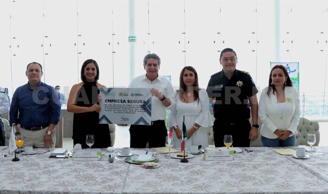 Reconocen a edil por lograr un municipio limpio