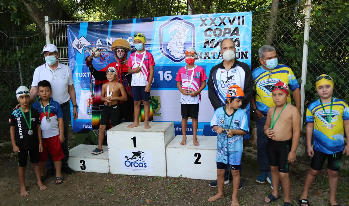 Con las ceremonias de premiación llegó a su final la edición 2022 de la Copa Maya de Natación en Chiapas. Carlos López/CP