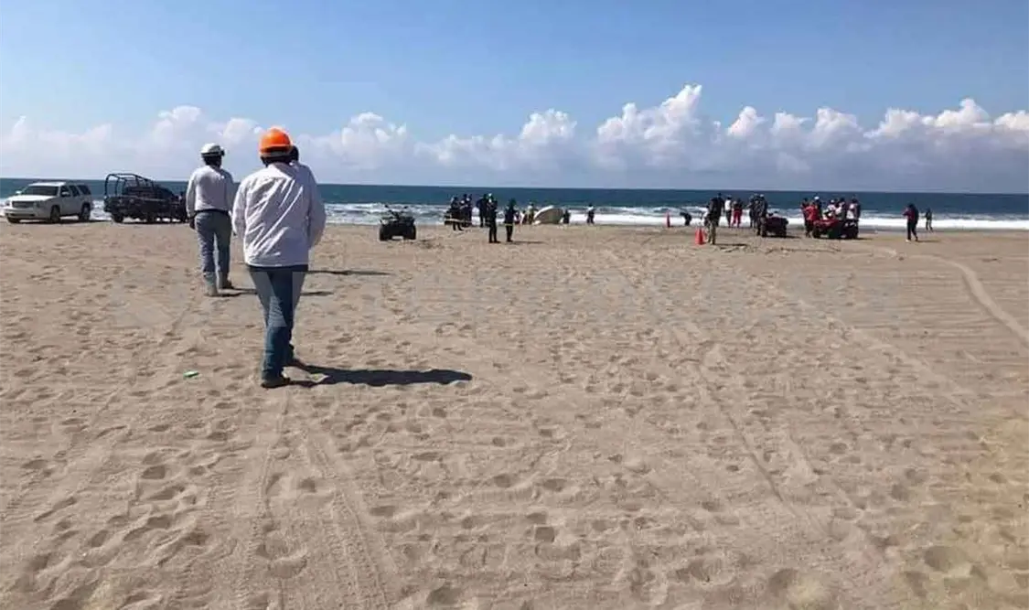 Levantan toneladas de basura en playas