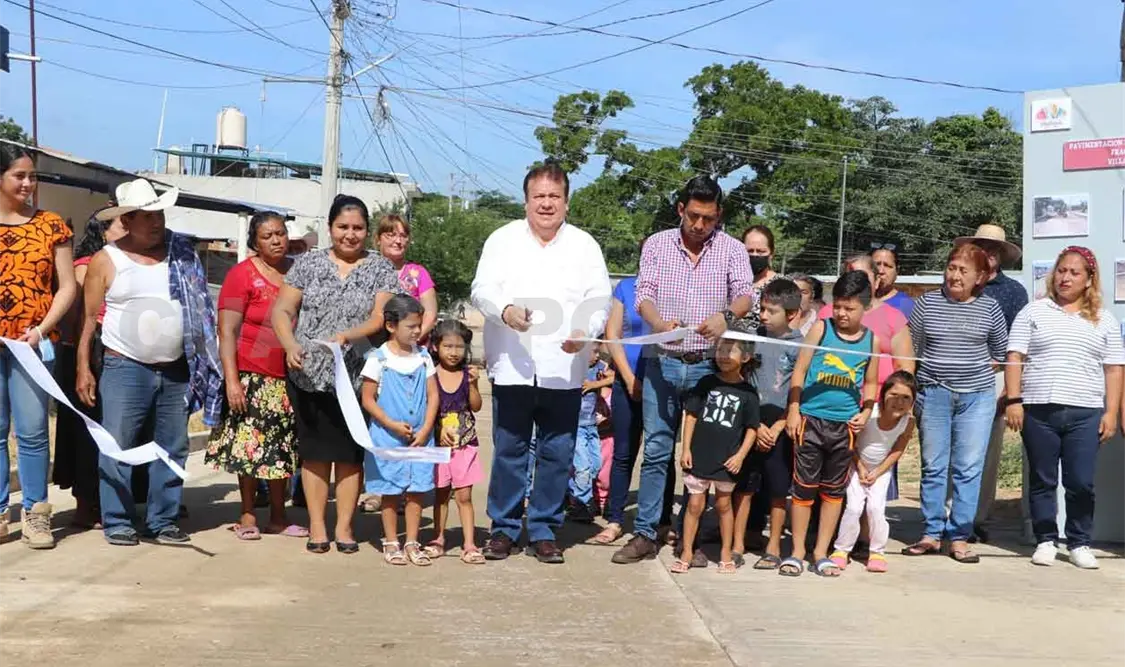 Alcalde inaugura obra en fraccionamiento Nambiyuguá