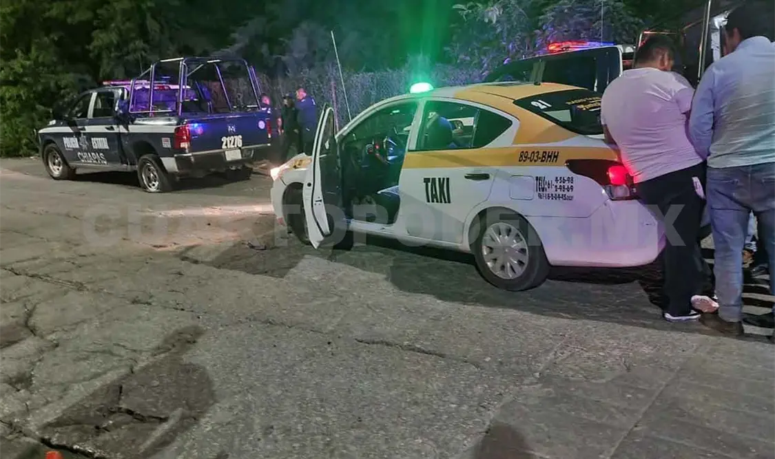 Colisionan patrulla y taxi en el barrio San Francisco