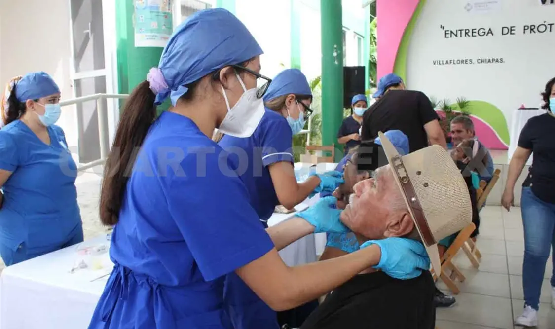 Entrega DIF prótesis dentales removibles