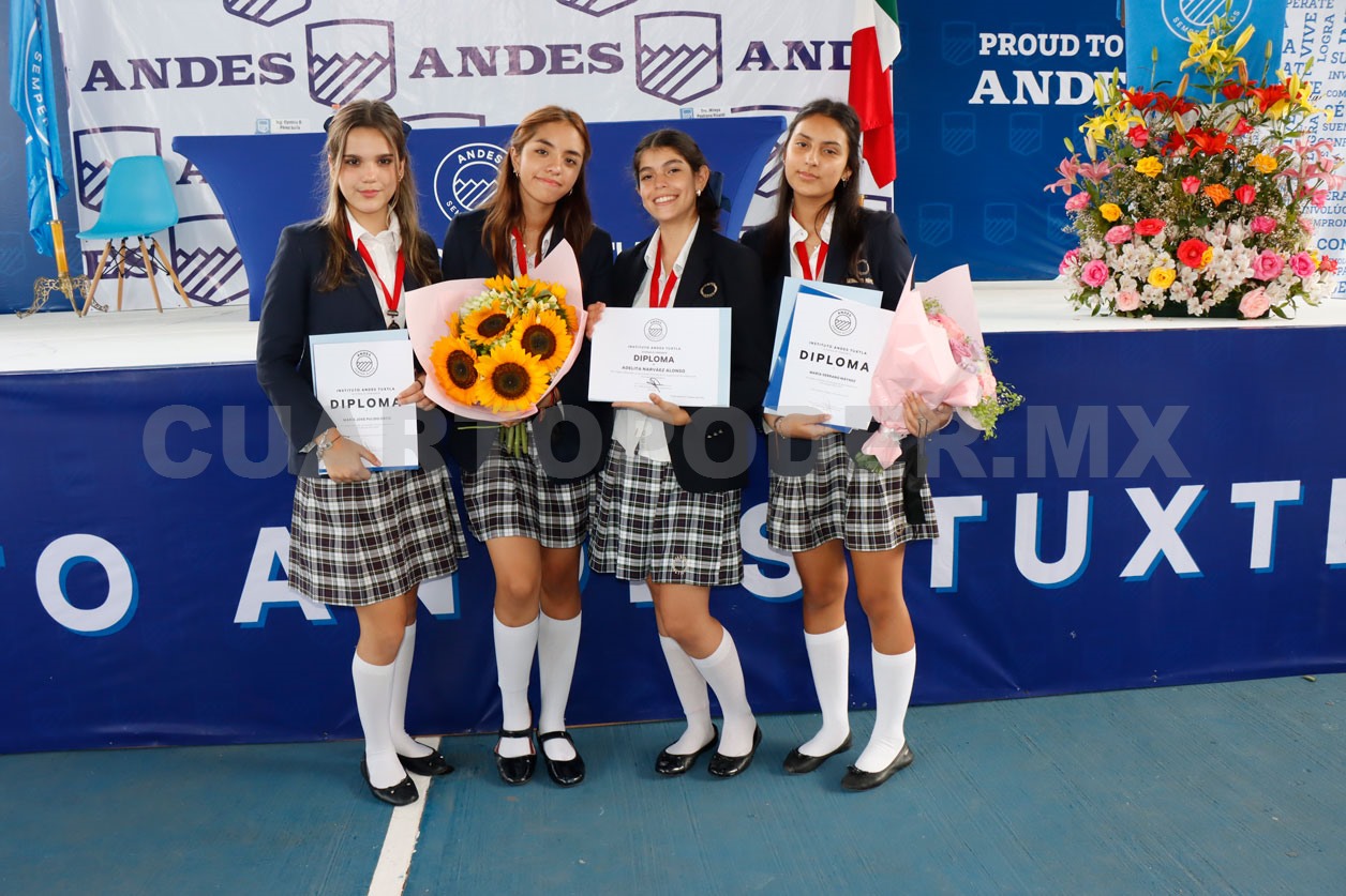 Emotiva ceremonia de graduación