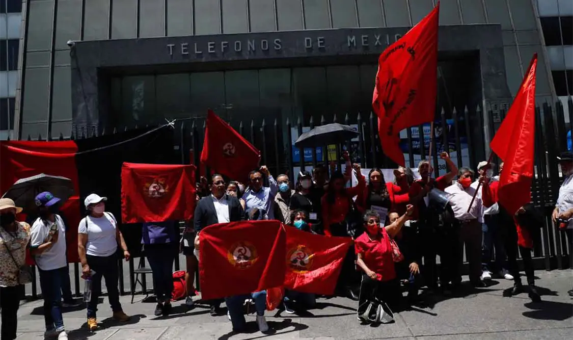 Estalla huelga en la empresa Telmex