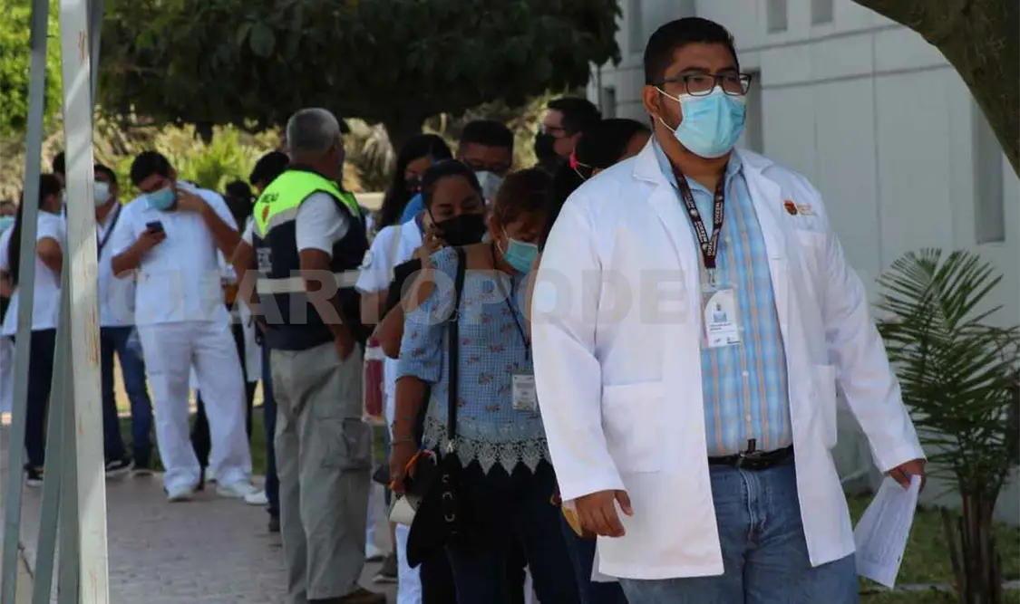 Personal de salud enfrenta altos niveles de estrés