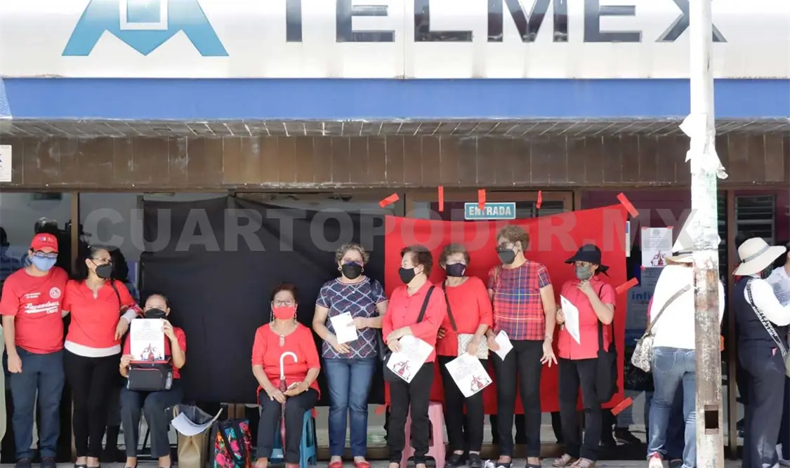 Se suman telefonistas a estallamiento de huelga
