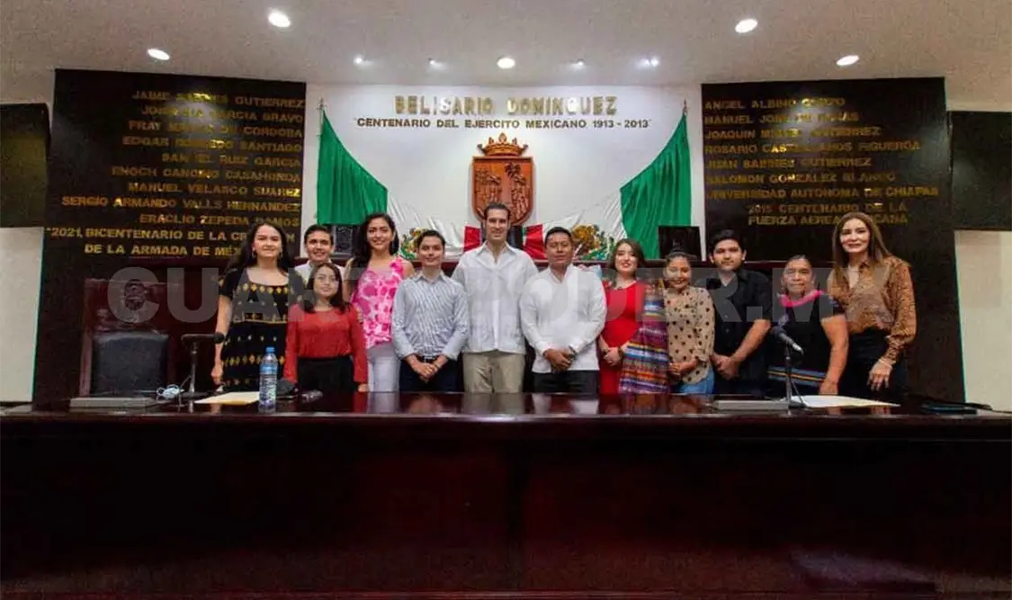 Presentan “Seminario Político Relevo Generacional”