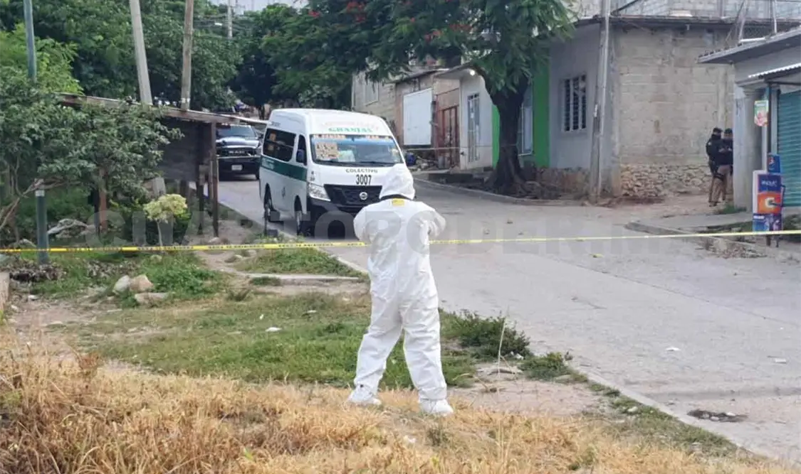 Ejecutan a balazos a chofer y hieren al checador de la ruta