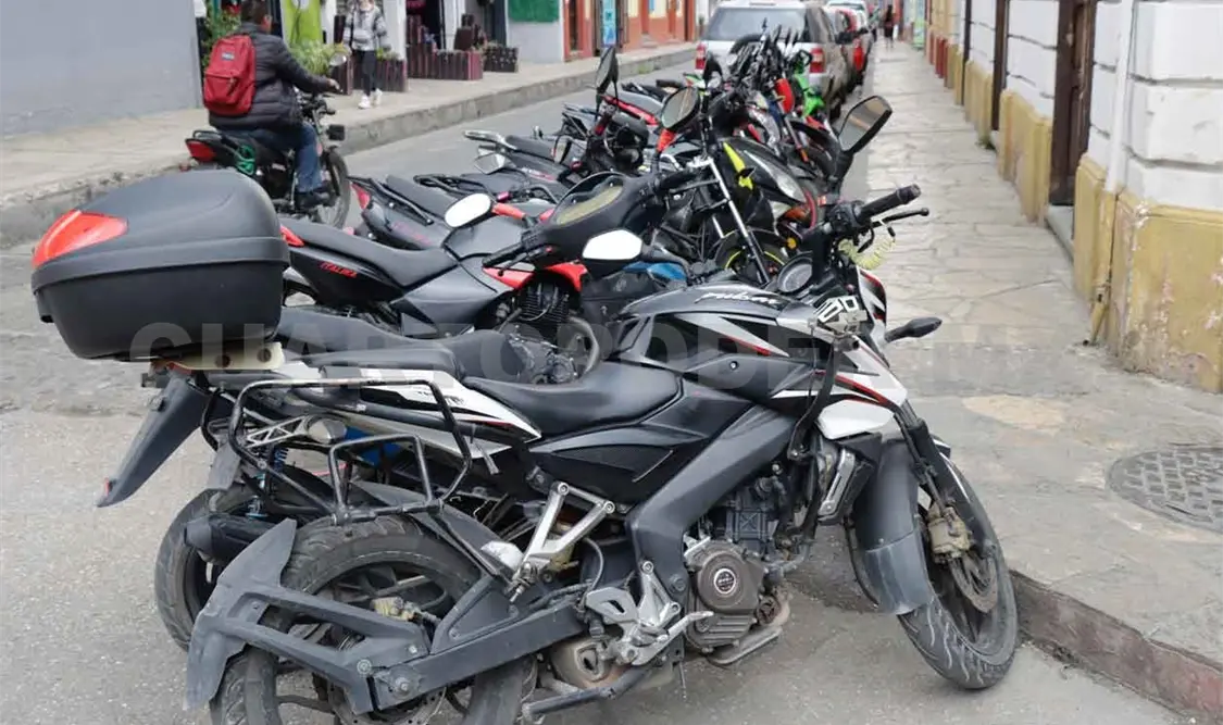 Denuncian intimidación de supuestos “motonetos”