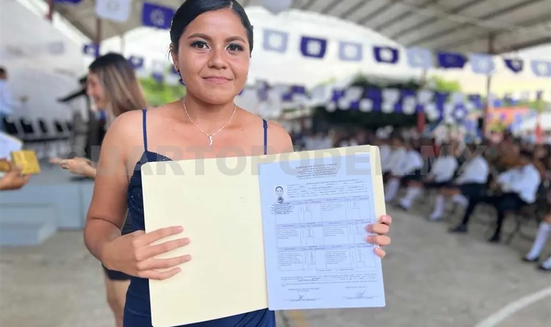 Entregan certificados de nivel Medio Superior