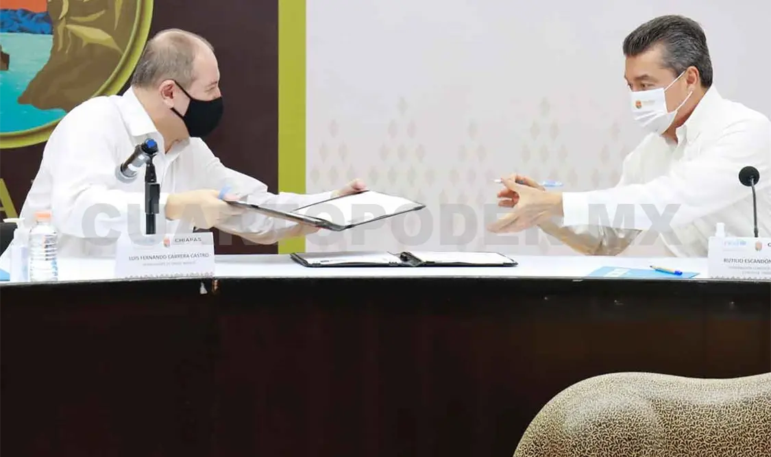 Escandón firma convenio con representante de Unicef
