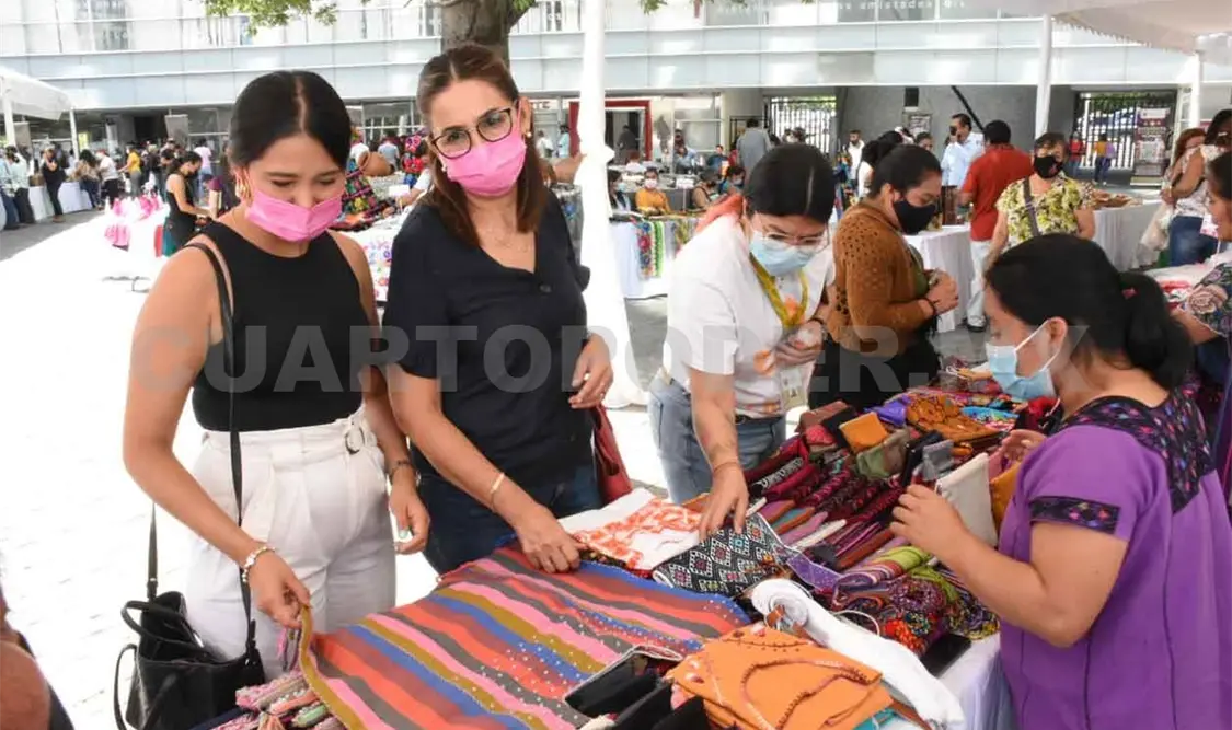 Un éxito, la Expoventa Artesanal de Corazón