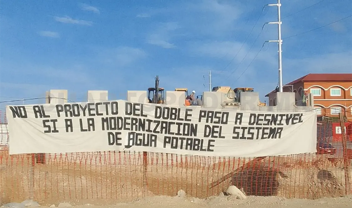 Paralizan el doble paso a desnivel