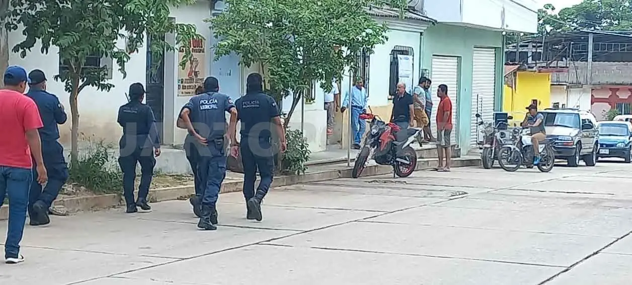 Su familia lo encuentra ahorcado