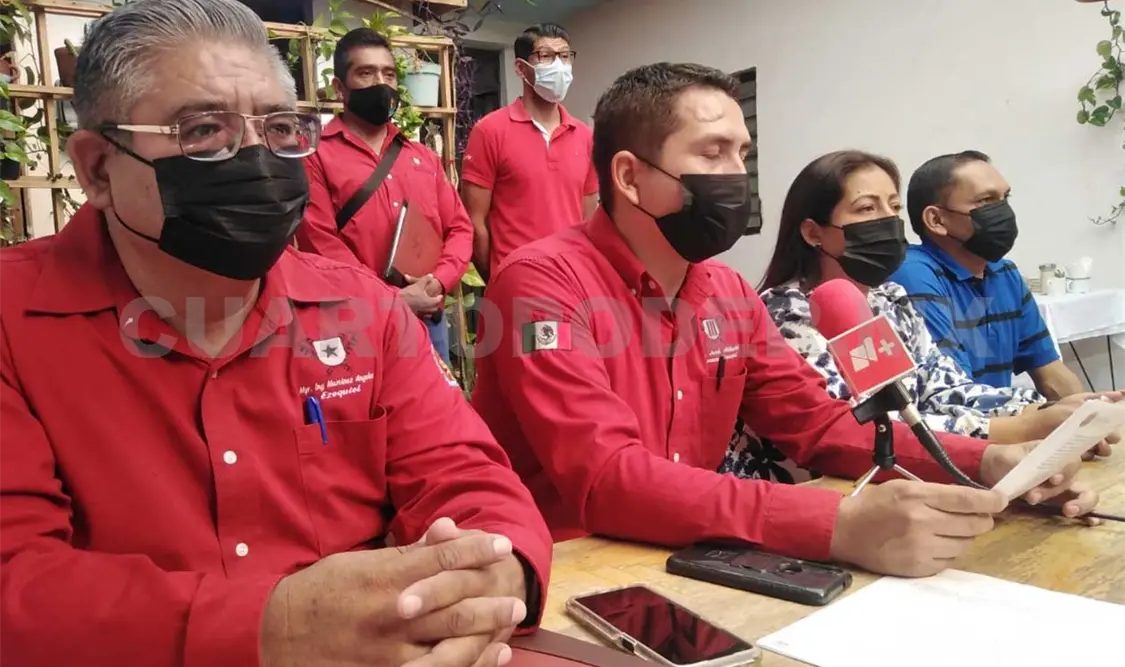Prepa militarizada se va a plantón indefinido