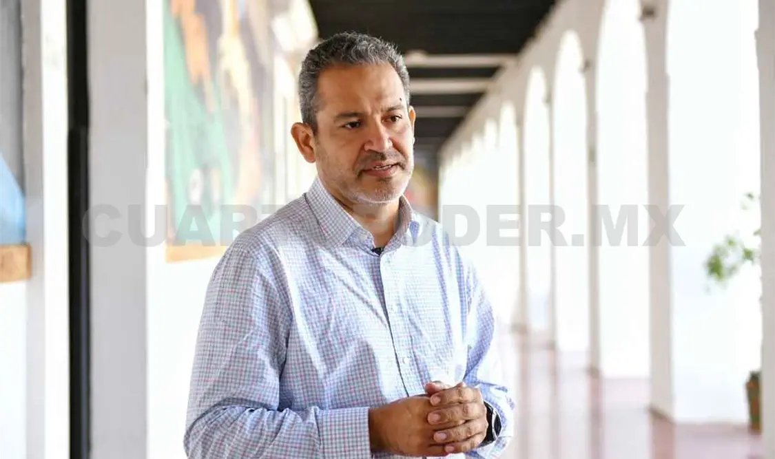 Dan bienvenida a jóvenes a nuevo ciclo escolar