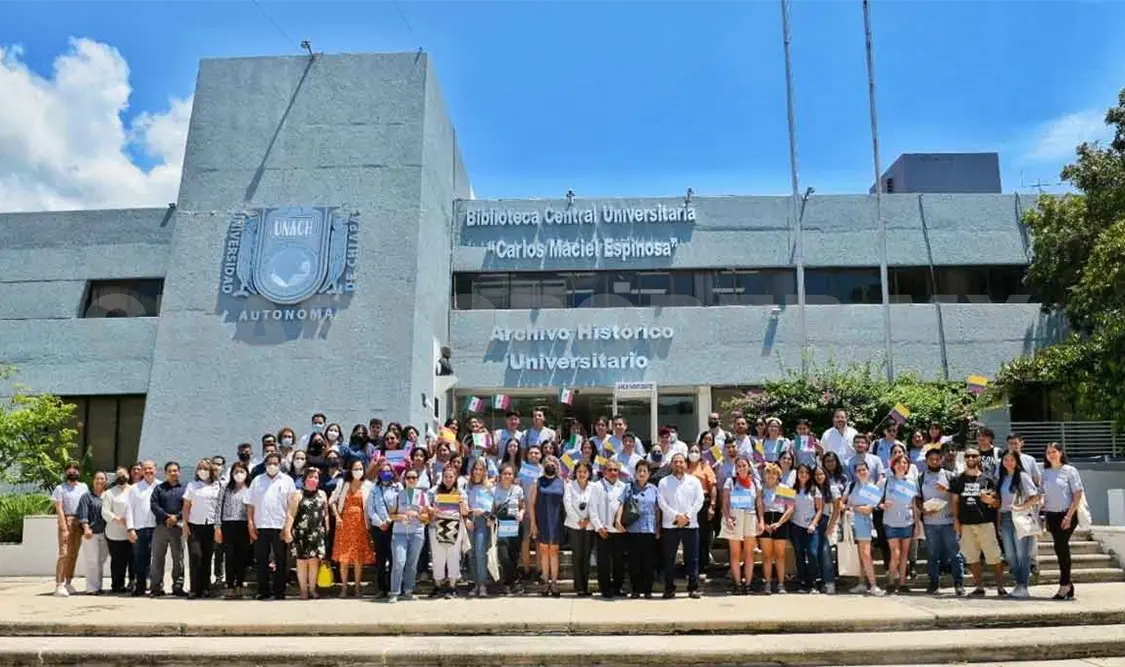 Alumnos realizan estancias en el extranjero