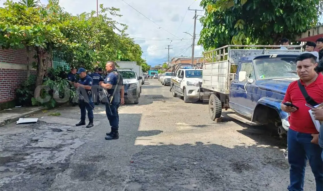 Asesinan a taxista de un balazo; militar logra huir