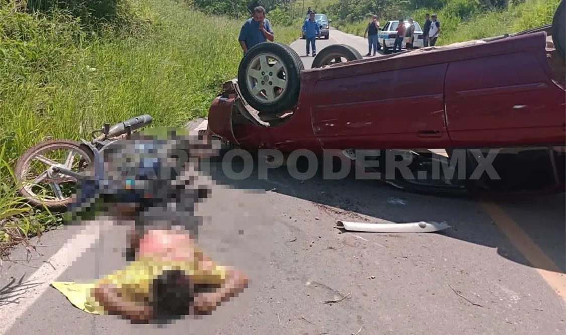 Yerno y suegra mueren al ser impactados por Sentra