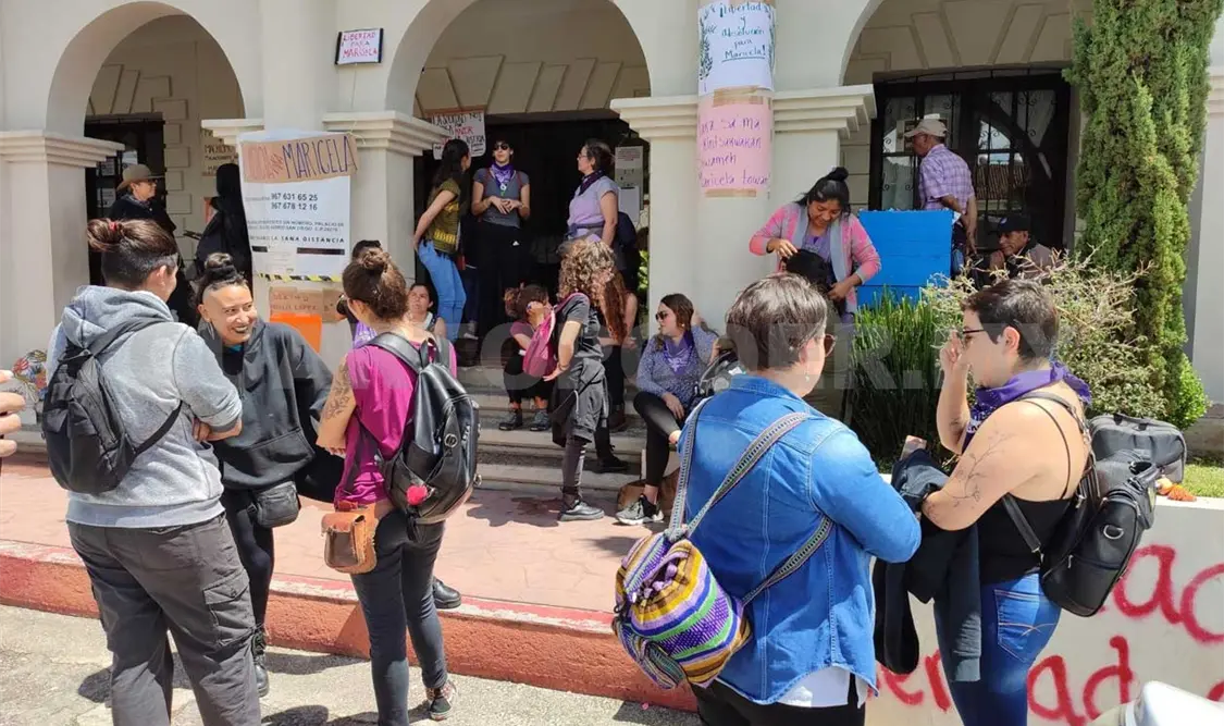 Piden liberar a mujer que mató en defensa propia