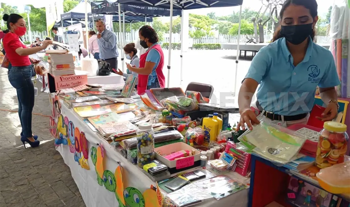 Realizan Expo Papelerías en la Torre Chiapas