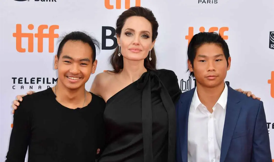 Angelina Jolie trabaja con sus hijos