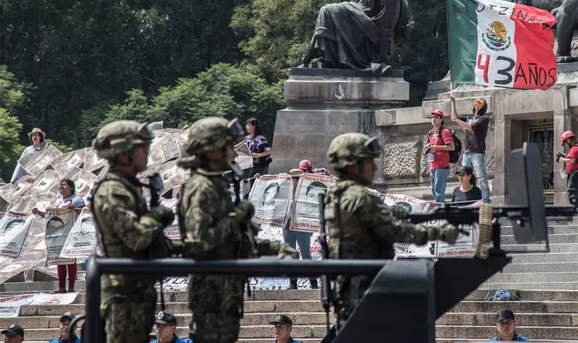 El presidente López Obrador aseguró que la actuación de malos servidores del Ejército en el caso Ayotzinapa, no significa el mal funcionamiento de la institución. Cortesía