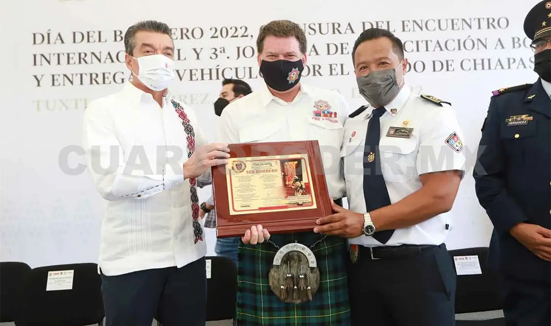 Conmemoran Día de la Bombera y el Bombero