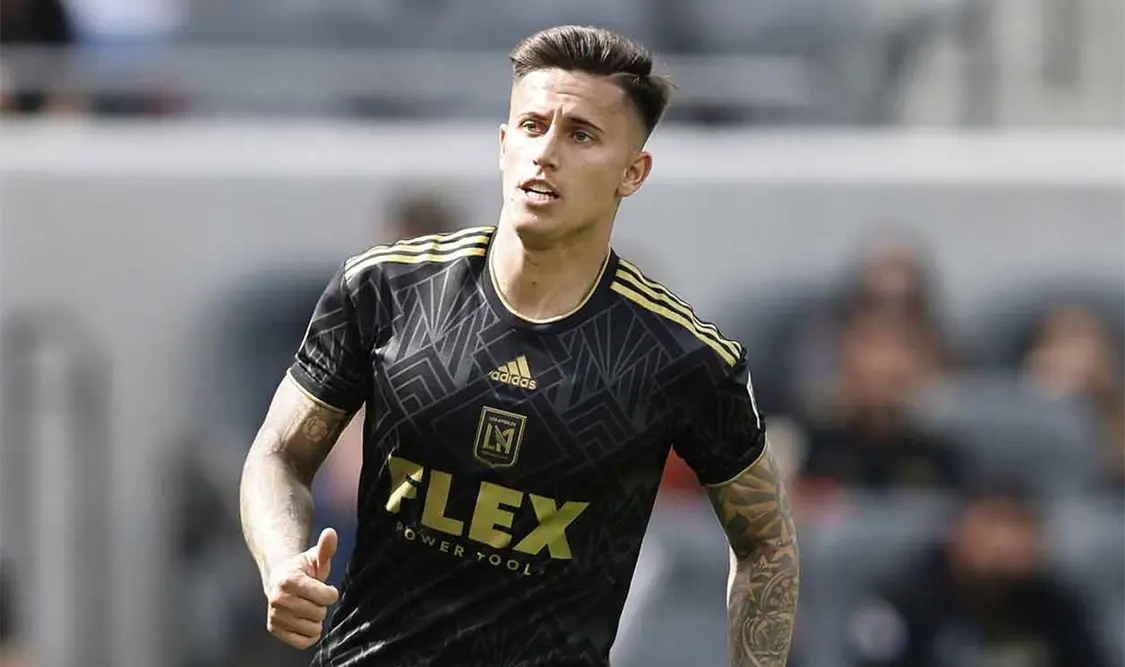 Brian Rodríguez ficha con el América; costó 6 mdd
