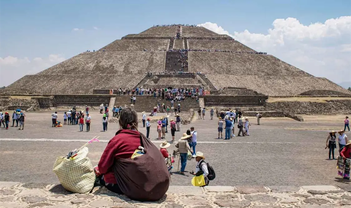 Convertir a México en una potencia turística: Monreal