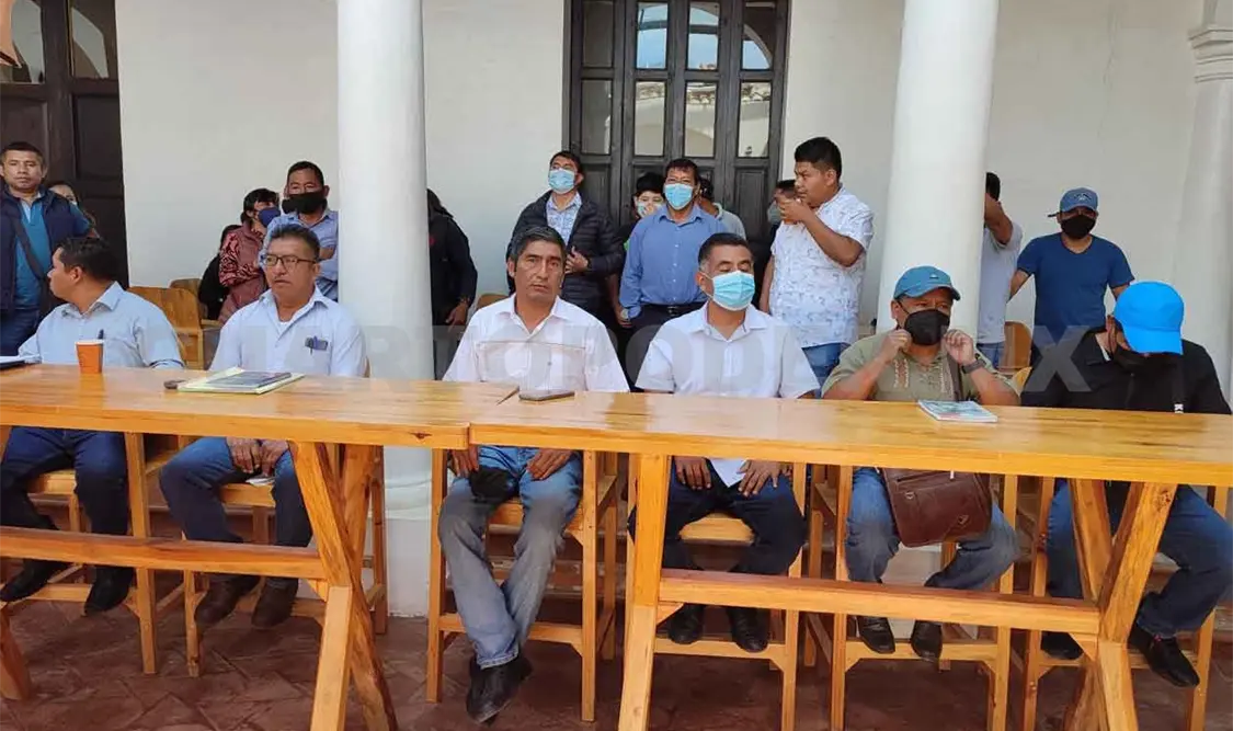 Maestros piden aplicar la ley a Murillo Karam
