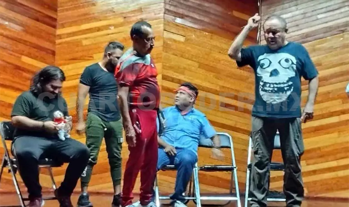 Felices de presentar Bienvenido, conde Drácula