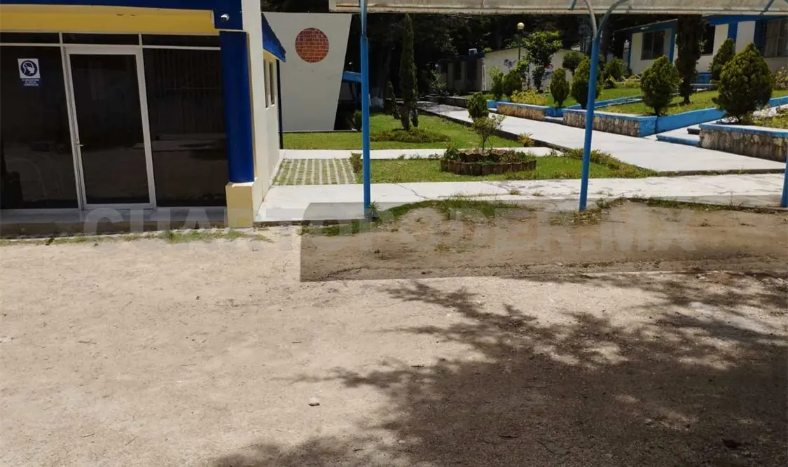 Docentes toman edificio de la Normal Experimental