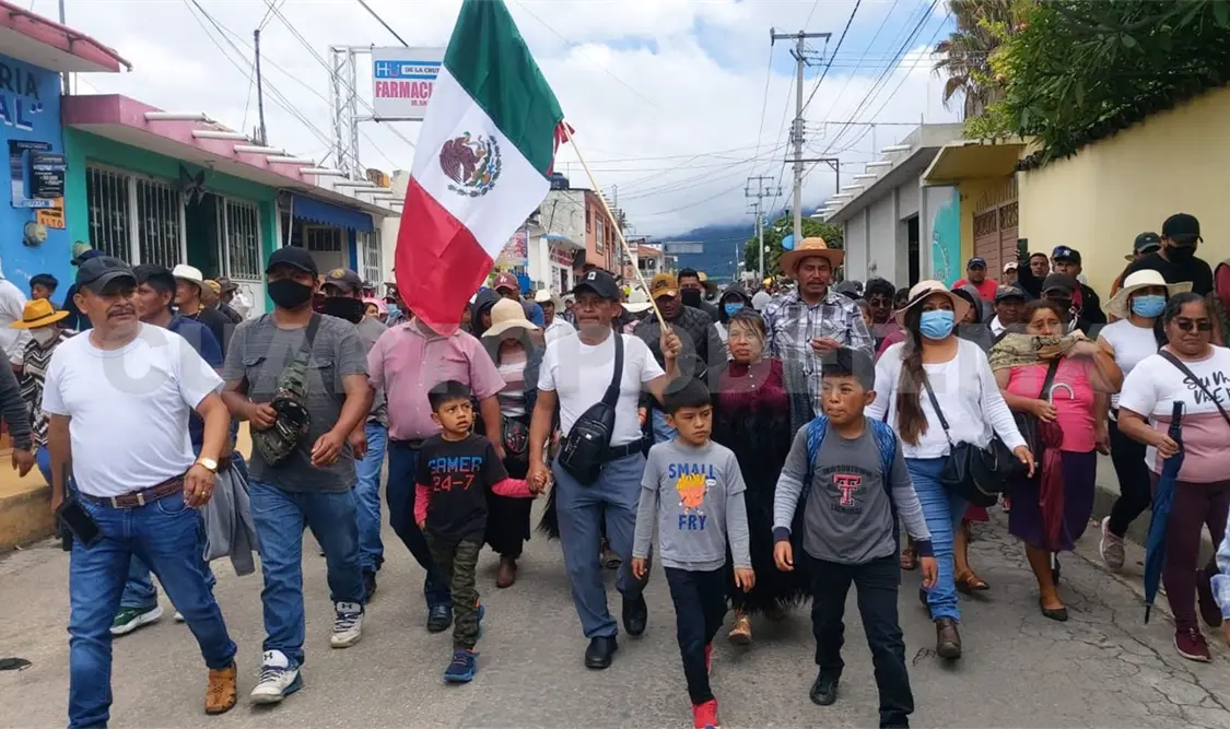 Marchan en Teopisca para pedir un Concejo Municipal