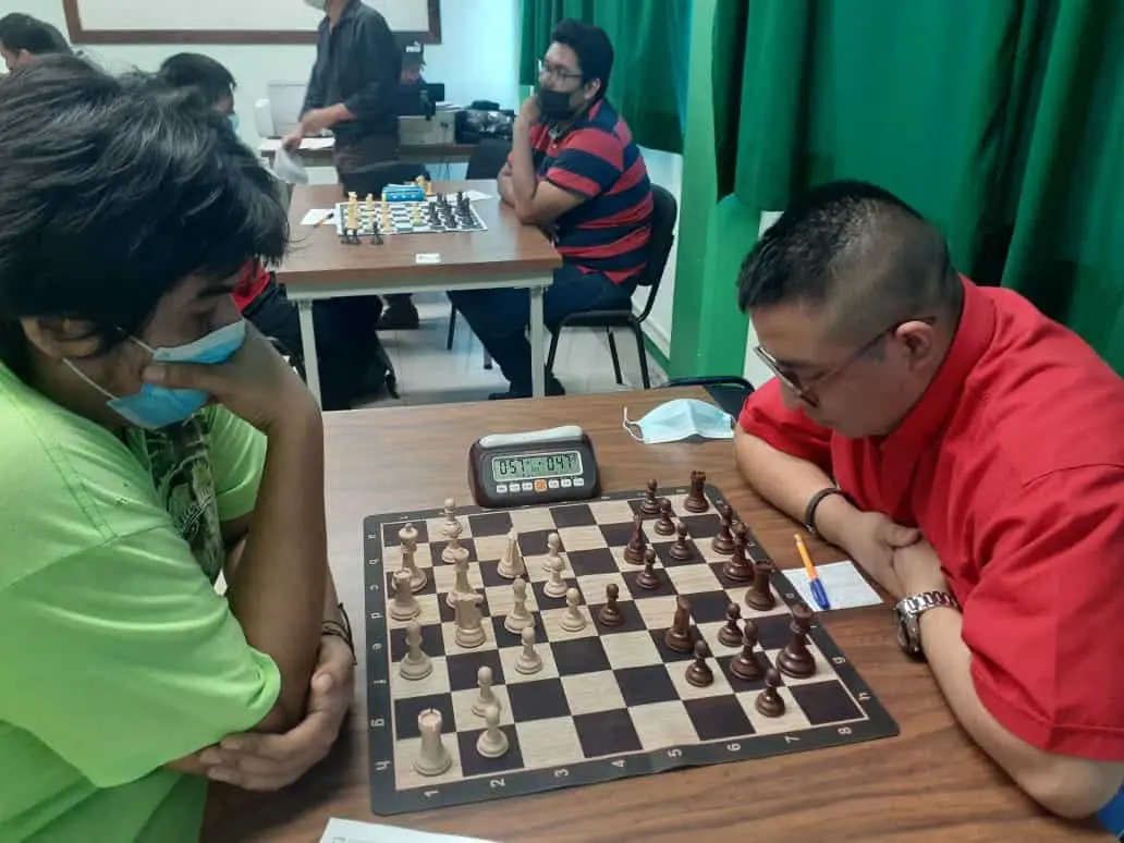 Más de 60 ajedrecistas, entre infantiles, juveniles y adultos, realizaron sus mejores movimientos en el tablero. Cortesía