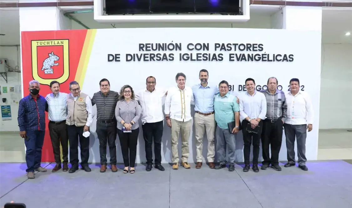 Se reúne Carlos Morales con pastores de diversas iglesias evangélicas de Tuxtla