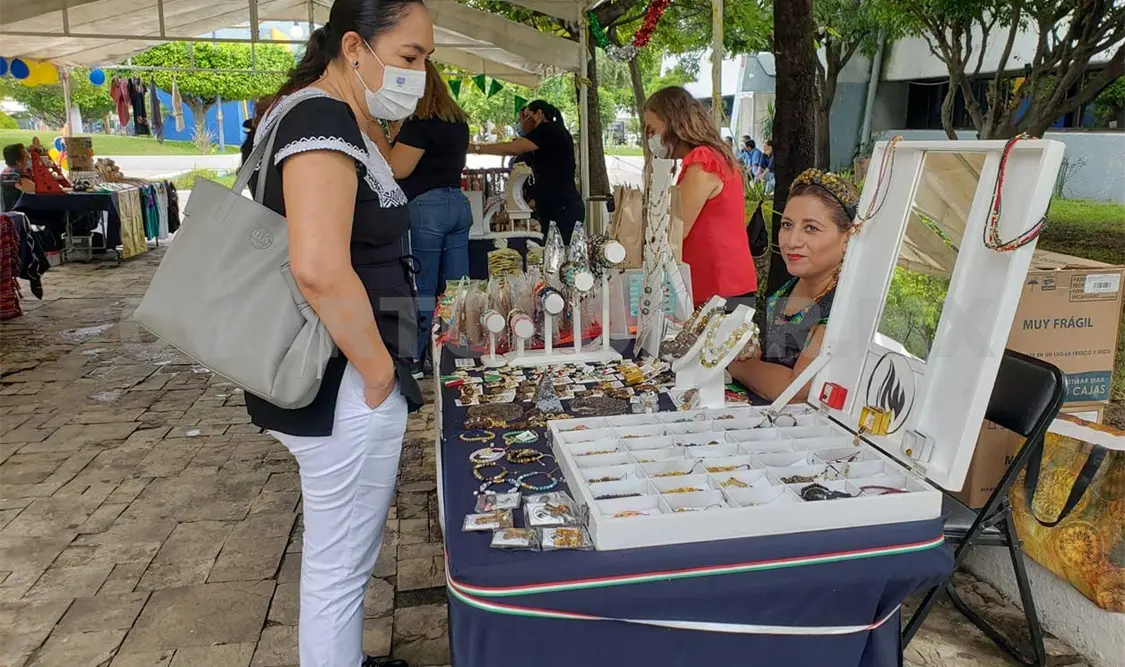 Realizan la 11ª Exposición de productos regionales