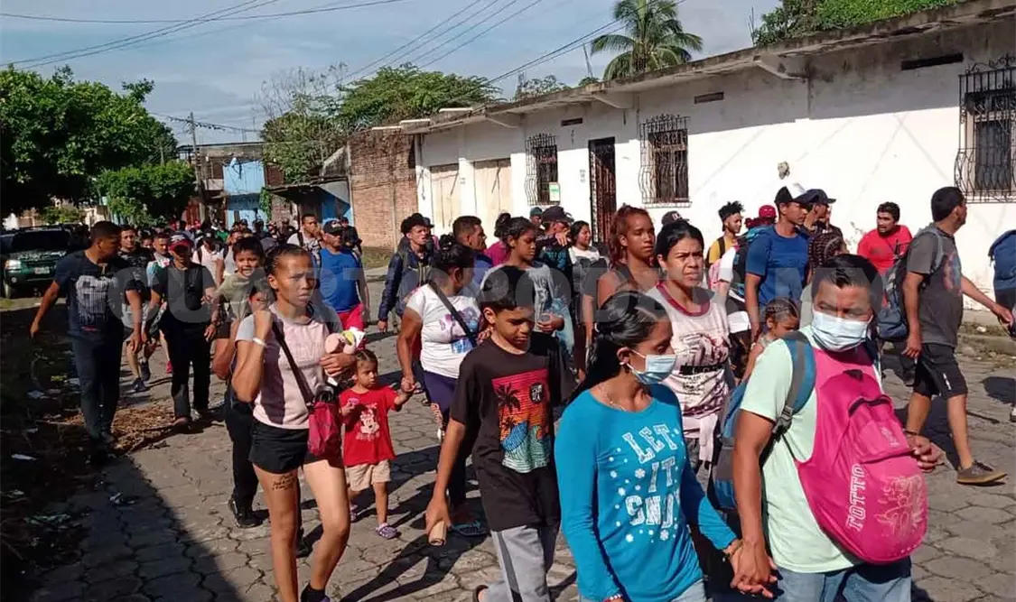 Avanza novena minicaravana con nuevo rumbo a Oaxaca