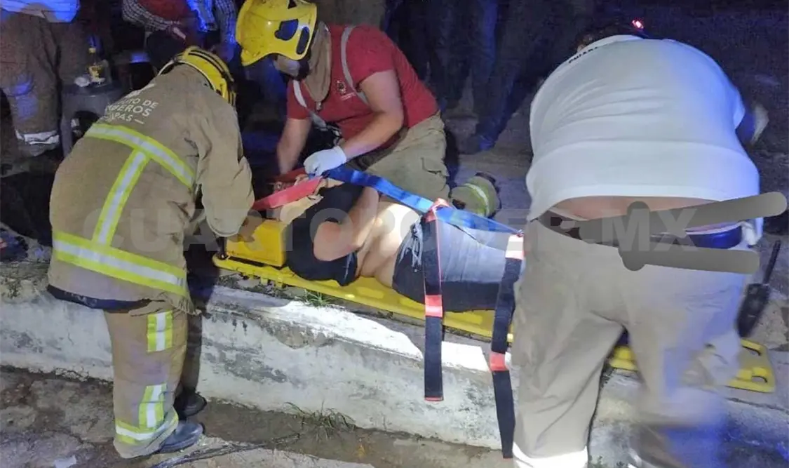 Un total de tres personas lesionadas y daños materiales fue el saldo del accidente. Las víctimas fueron valoradas y trasladadas a un hospital. Ulises López / CP