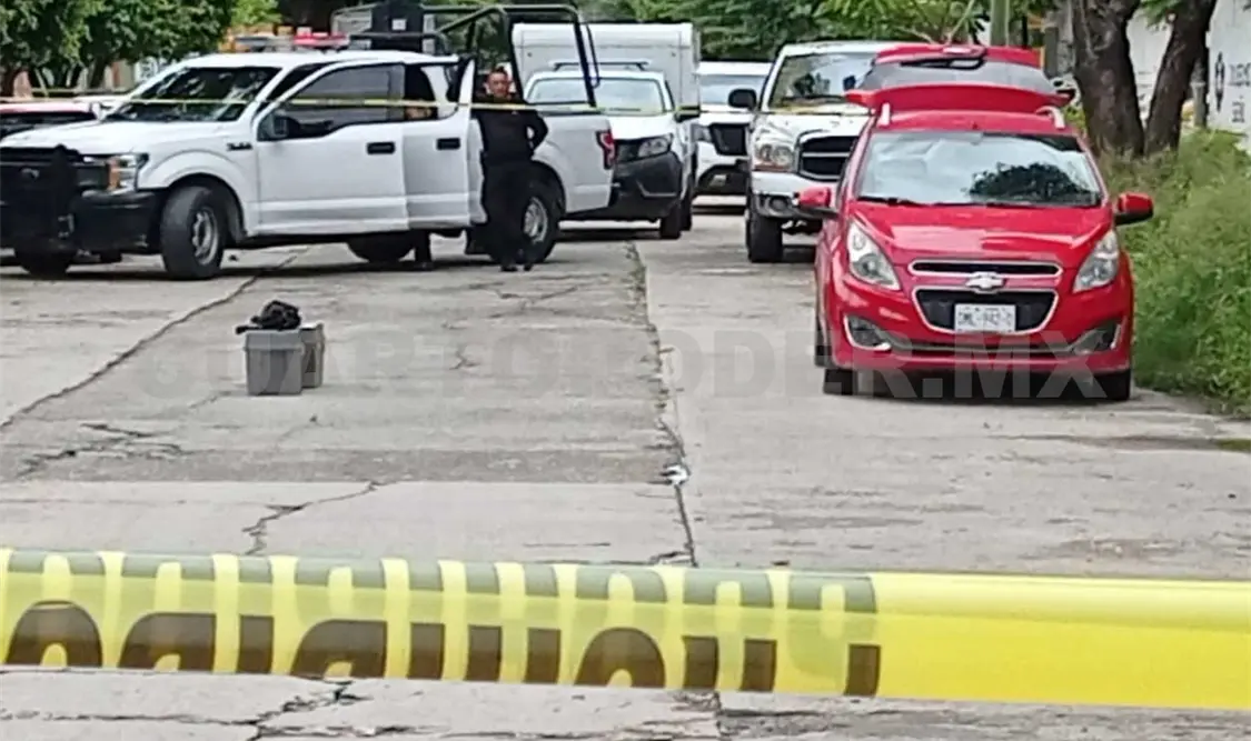 Oficiales al conocer los detalles sobre el robo. De inmediato comenzaron a realizar un patrullaje por la zona hasta que dieron con el vehículo. Ulises López / CP