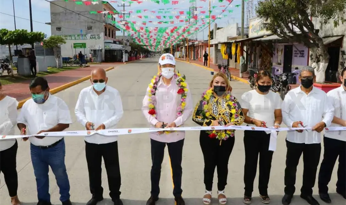 Beneficia Escandón a familias con obras viales