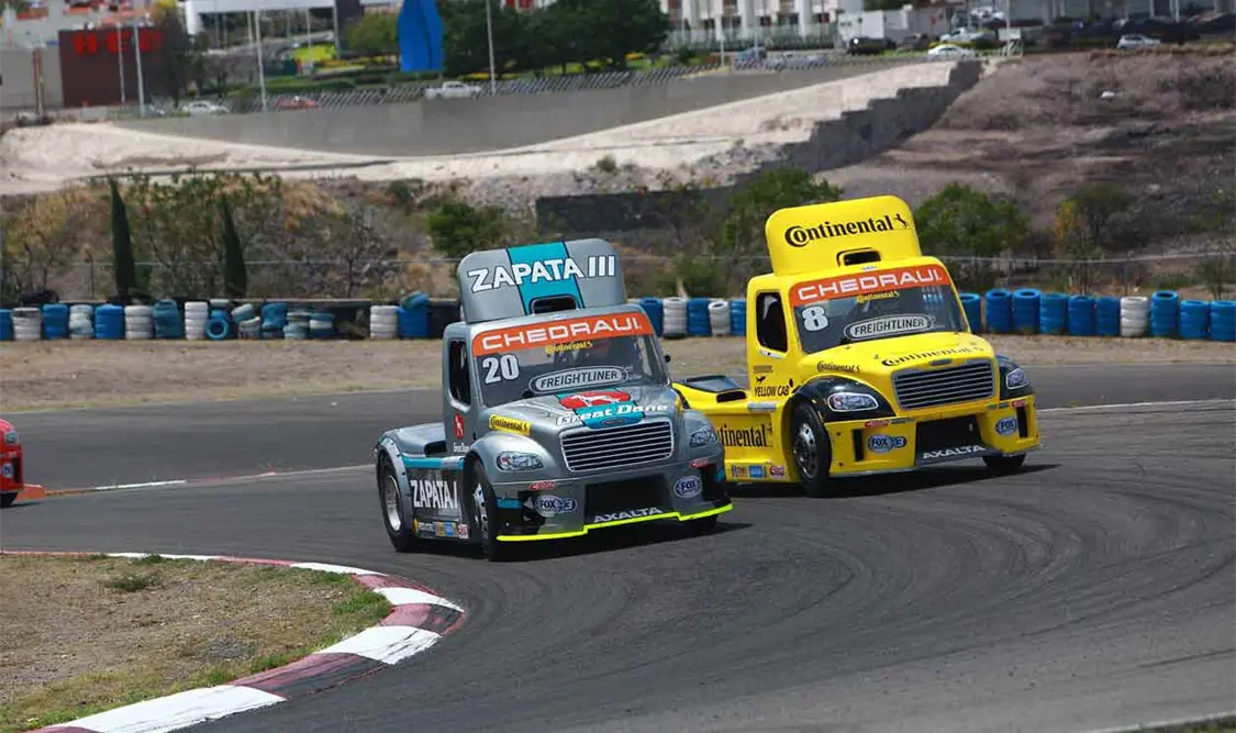 Richards va por el liderato en Tractocamiones