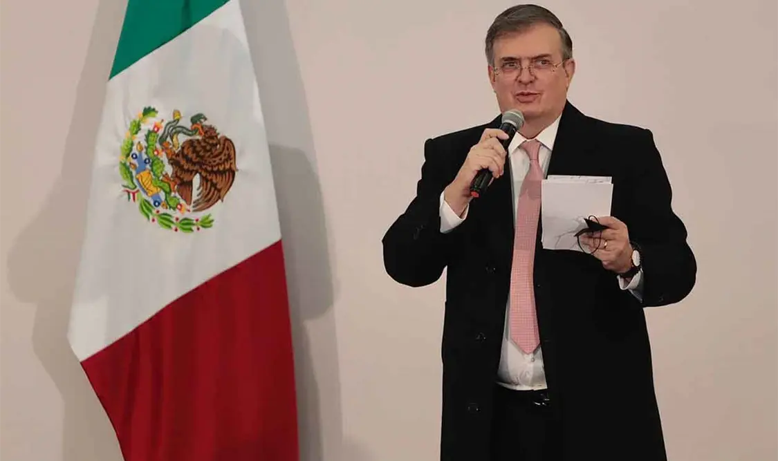 En desacuerdo con alertas de viaje de EU