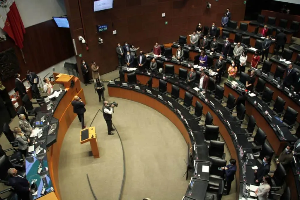 La discusión por la reforma de la GN continúa en el Senado, en donde el PRI y el PAN se encuentran enfrentados. Cortesía