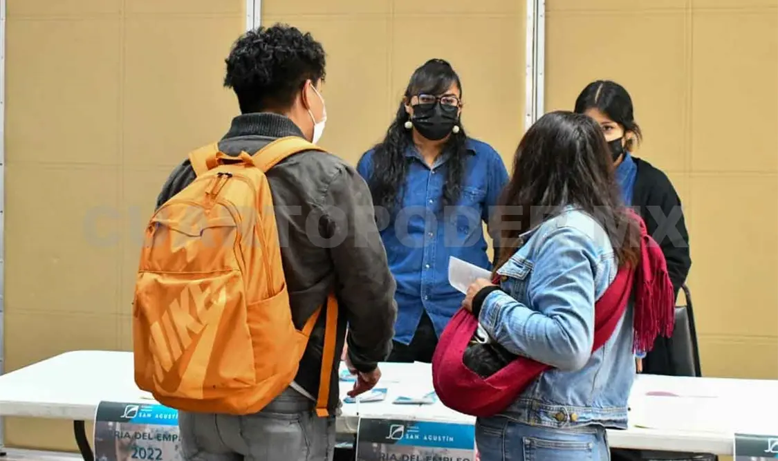 Primera feria del empleo Empodérate Sancris