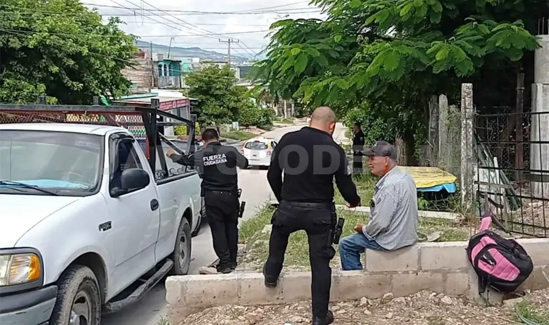 Le disparan al pecho, pero logra desviar el impacto