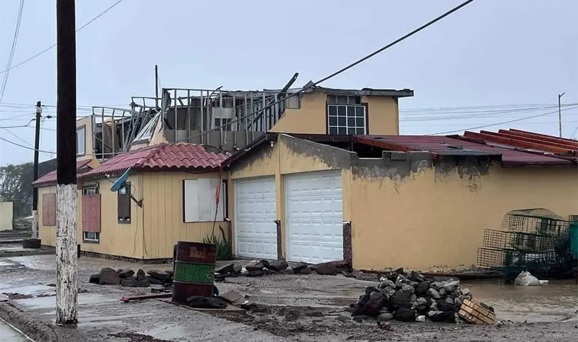 Deja huracán Kay más de 30 mil damnificados