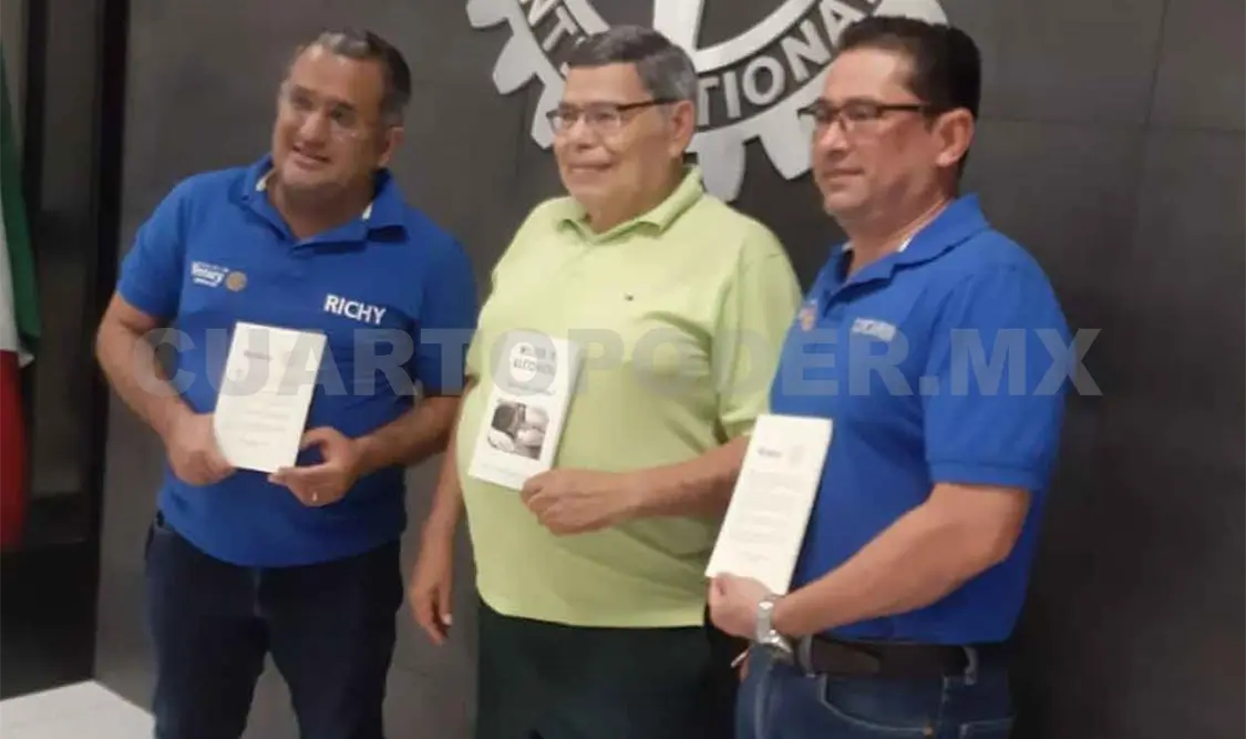 Presenta libro sobre alcoholismo en la mujer