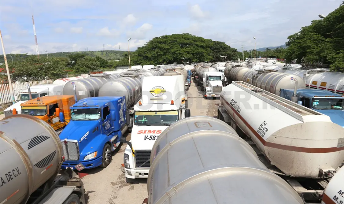 Posible desabasto de combustible por paro
